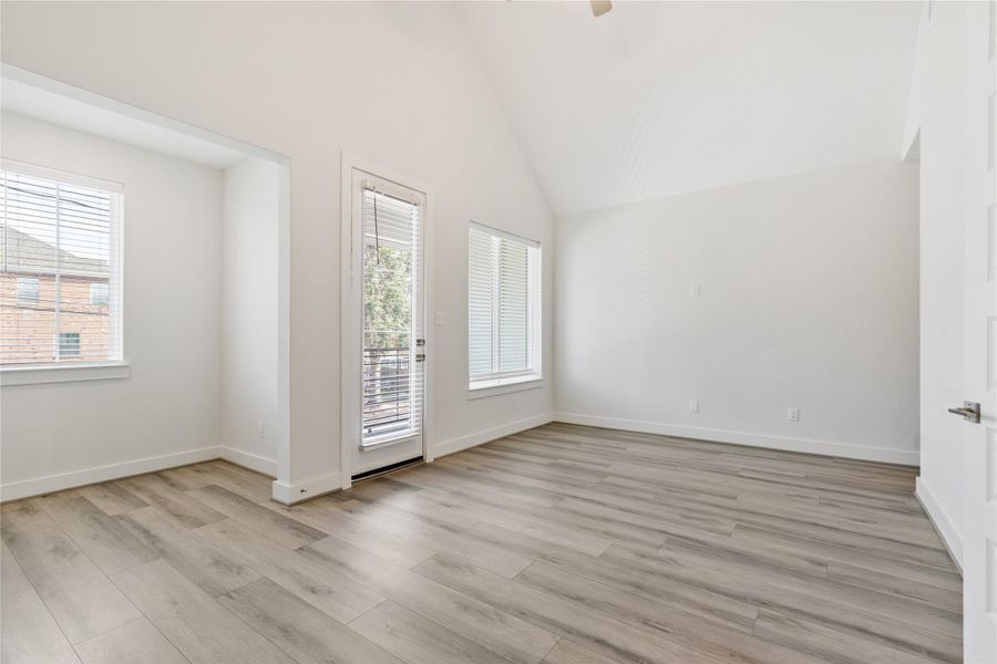 Spacious, unfurnished interior of a new home in Shady Acres, Houston (Image 24). Spacious, unfurnished interior of a new home in Shady Acres, Houston (Image 24).