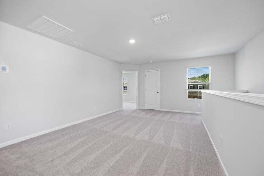 Spacious, unfurnished interior of a new home in Nexton, Summerville (Image 9).