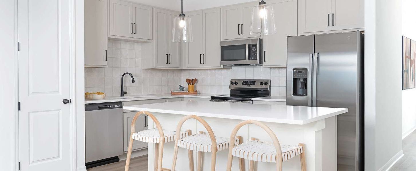 Image 11 representing the Surf by Ashton Woods in Catamaran Cove Townhomes, Rockledge, FL.