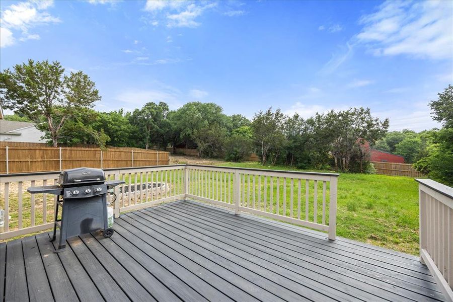 Exterior details and patio area of a home in , Granbury (Image 26).