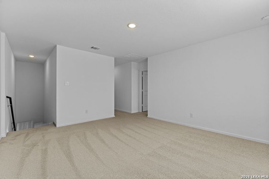 Spacious, unfurnished interior of a new home in Grace Valley, Marion (Image 25).