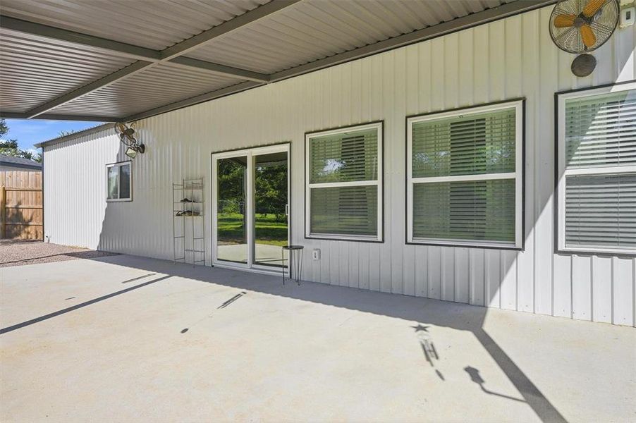 Exterior details and patio area of a home in , Gainesville (Image 25).