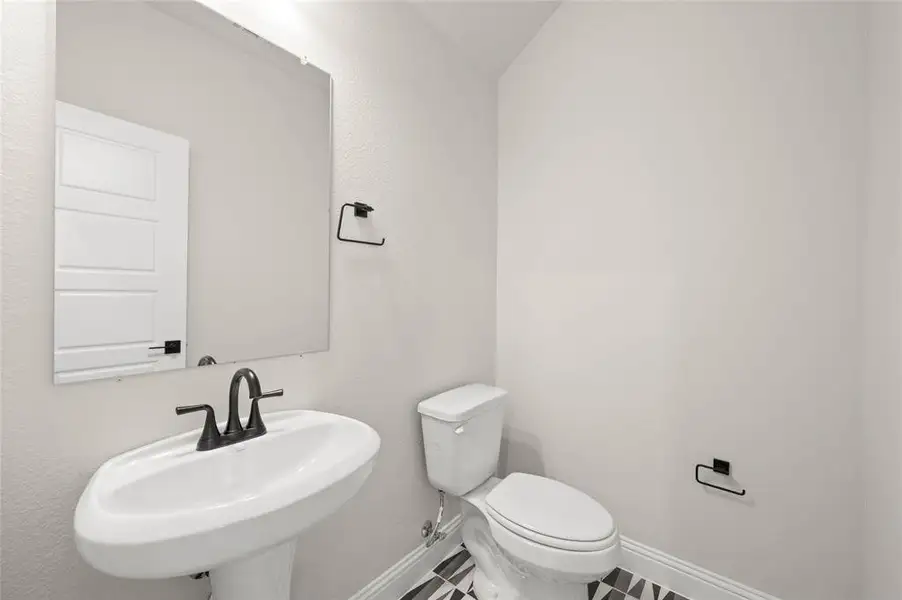 951 Richard Pittmon- Bathroom-2 951 Richard Pittmon- Bathroom-2