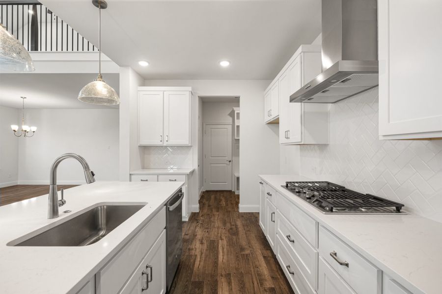 Furnished interior view inside a new home in Elevon, Lavon (Image 9).