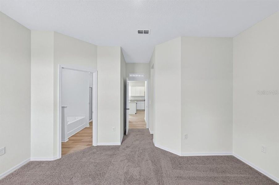 Spacious, unfurnished interior of a new home in , Deltona (Image 40).