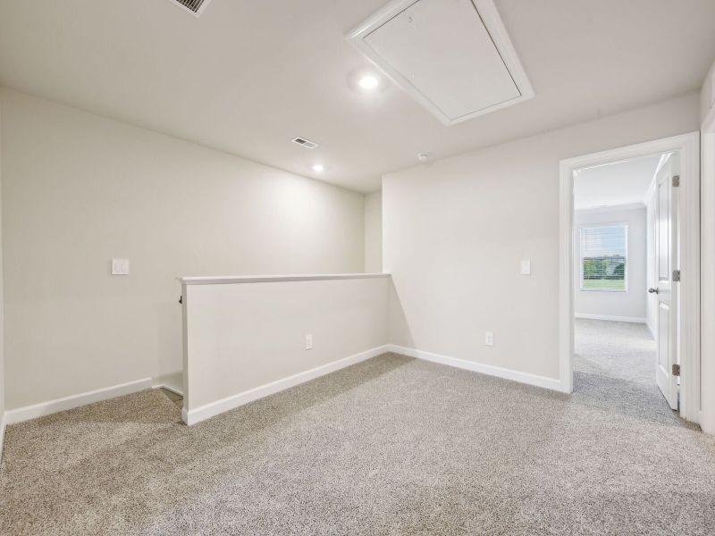 Spacious, unfurnished interior of a new home in Galloway Ridge, Charlotte (Image 22).