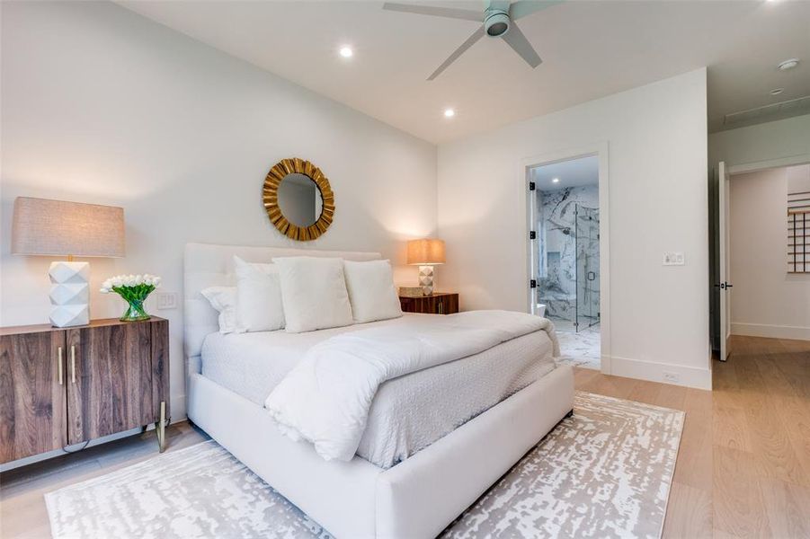 Furnished interior view inside a new home in , Dallas (Image 32).