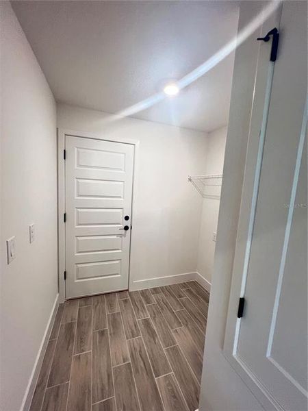 Spacious, unfurnished interior of a new home in Hill Country Estates, Dade City (Image 23).