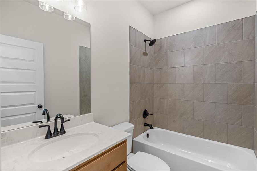 Furnished interior view inside a new home in Red Oak Ridge, Loganville (Image 9).