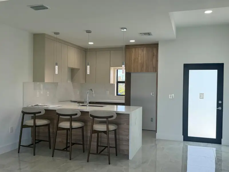Furnished interior view inside a new home in , Lehigh Acres (Image 4).
