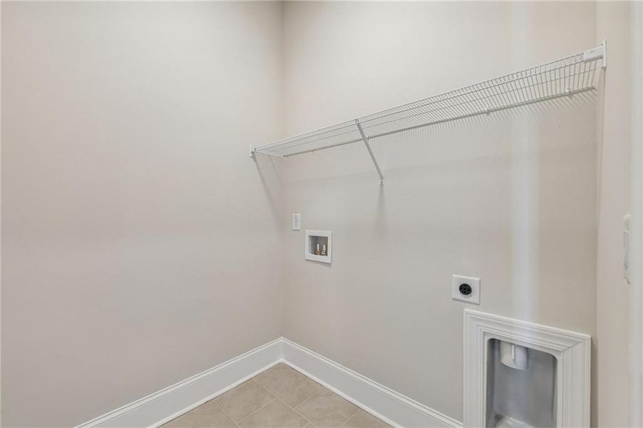 Spacious, unfurnished interior of a new home in Aberdeen, Hoschton (Image 30). Spacious, unfurnished interior of a new home in Aberdeen, Hoschton (Image 30).