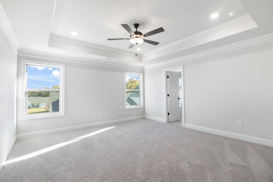 Spacious, unfurnished interior of a new home in Ridge Pointe, Athens (Image 25).
