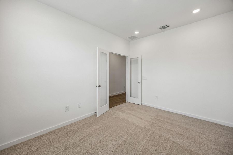 Spacious, unfurnished interior of a new home in Windcress, Cove (Image 26).