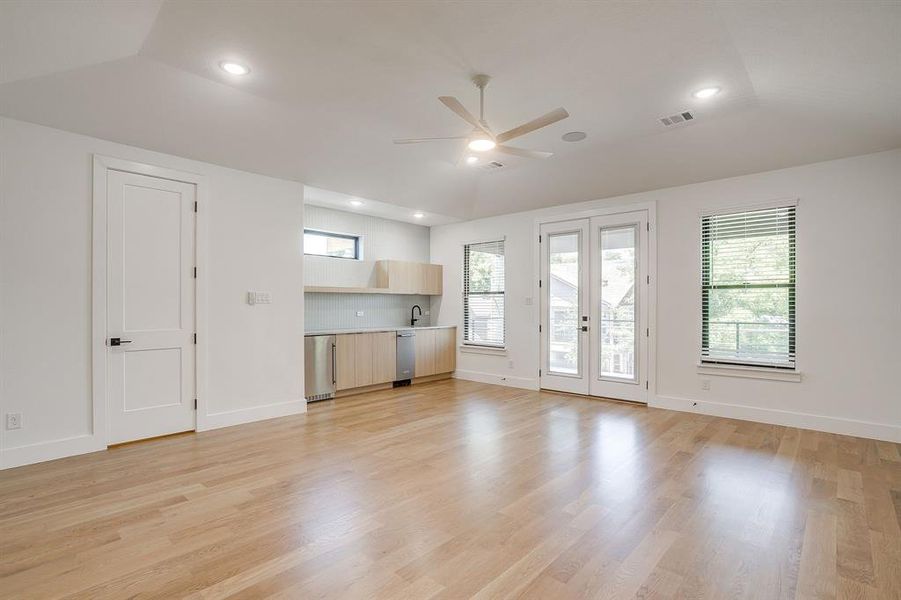 Spacious, unfurnished interior of a new home in , Fort Worth (Image 20). Spacious, unfurnished interior of a new home in , Fort Worth (Image 20).