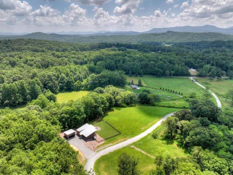 Natural landscape and outdoor views near in Blue Ridge (Image 58). Natural landscape and outdoor views near in Blue Ridge (Image 58).