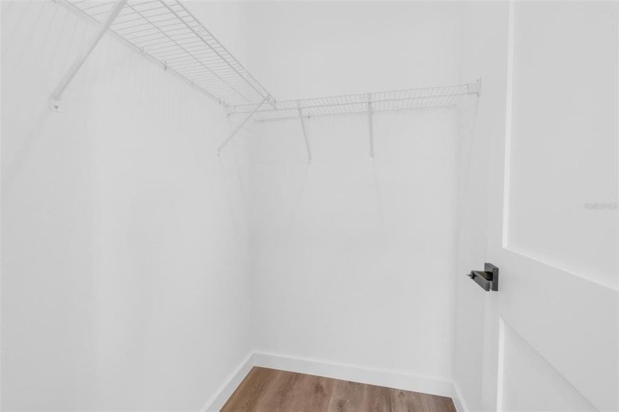 Spacious, unfurnished interior of a new home in , Citrus Springs (Image 29).