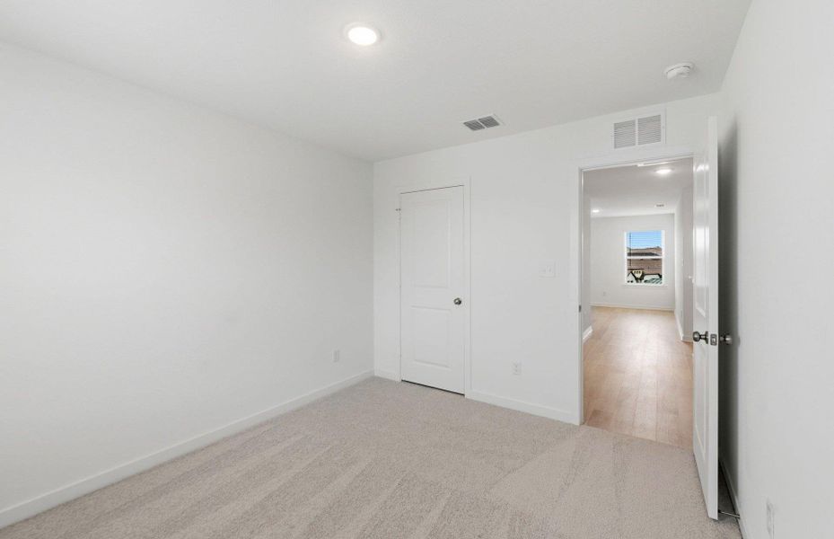Spacious, unfurnished interior of a new home in Sunfield, Buda (Image 14). Spacious, unfurnished interior of a new home in Sunfield, Buda (Image 14).