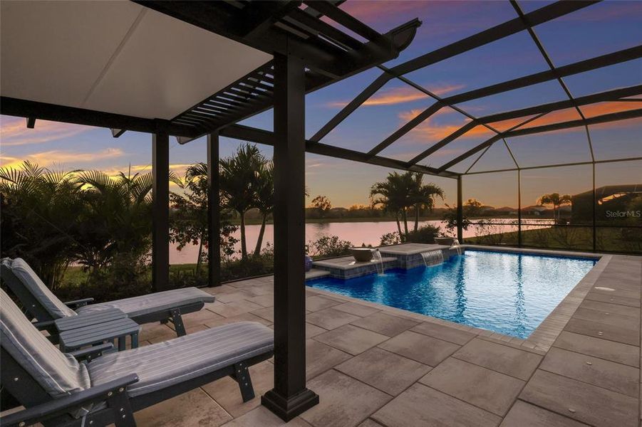 Exterior details and patio area of a home in , Bradenton (Image 34).