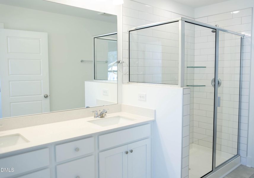 Powell_OwnersSuiteBath2