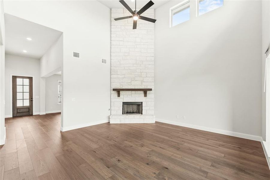 Spacious, unfurnished interior of a new home in Liberty, Melissa (Image 39).