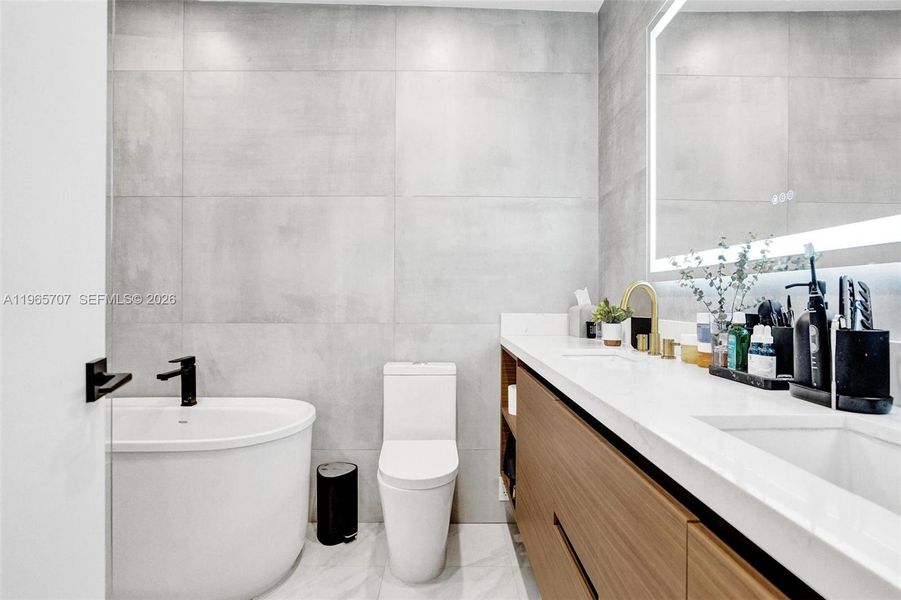 Furnished interior view inside a new home in , North Miami Beach (Image 39).