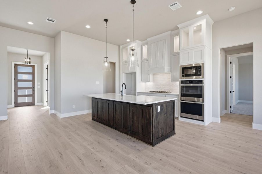 Furnished interior view inside a new home in Rocky Top Ranch, Azle (Image 5). Furnished interior view inside a new home in Rocky Top Ranch, Azle (Image 5).