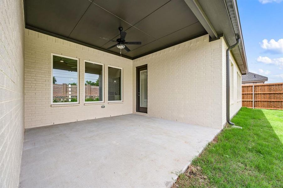 Image 37 of a home in LeTara.