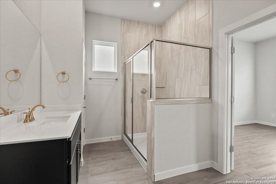 Furnished interior view inside a new home in Village at Three Oaks, Seguin (Image 4). Furnished interior view inside a new home in Village at Three Oaks, Seguin (Image 4).