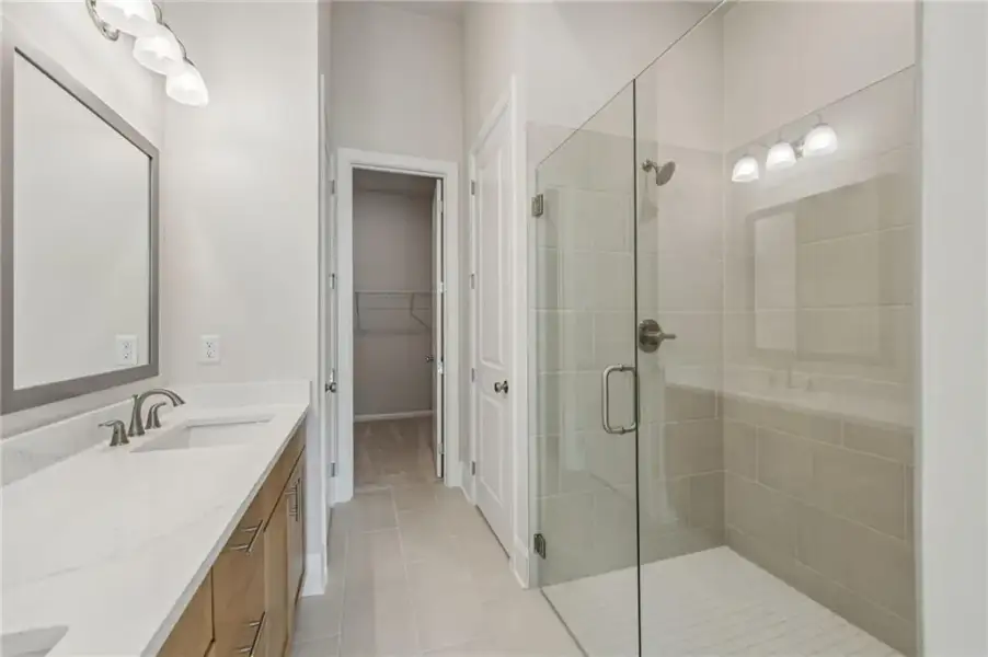 Furnished interior view inside a new home in Aberdeen, Hoschton (Image 12).