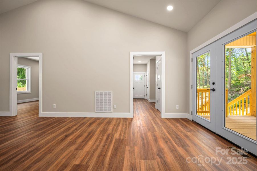 Spacious, unfurnished interior of a new home in , Flat Rock (Image 22).