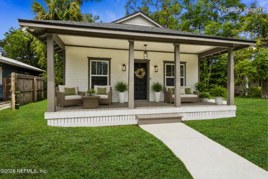 Exterior details and patio area of a home in , Jacksonville (Image 26).