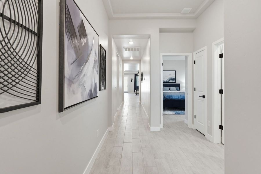 Representative unfurnished interior of a home built from the Santa Rosa by Hakes Brothers in Paseo Del Este, El Paso (Image 20).