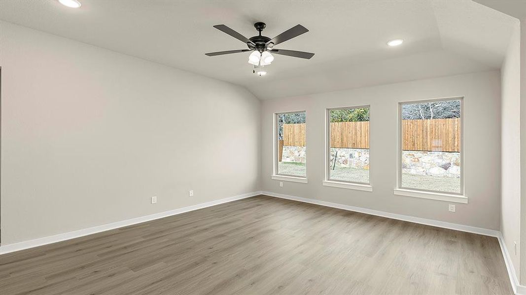 15. 2110 Sunnymede - Family