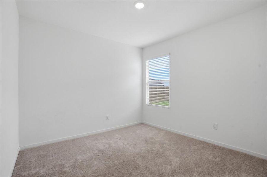 Spacious, unfurnished interior of a new home in Tillage Farms, Princeton (Image 18).