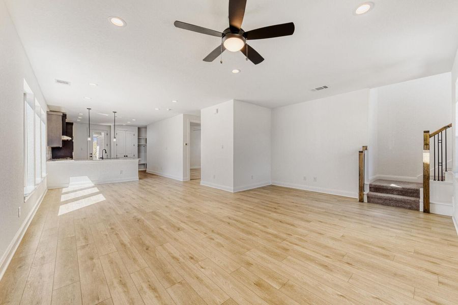 Spacious, unfurnished interior of a new home in The Porch at Du Pre, Buda (Image 17).