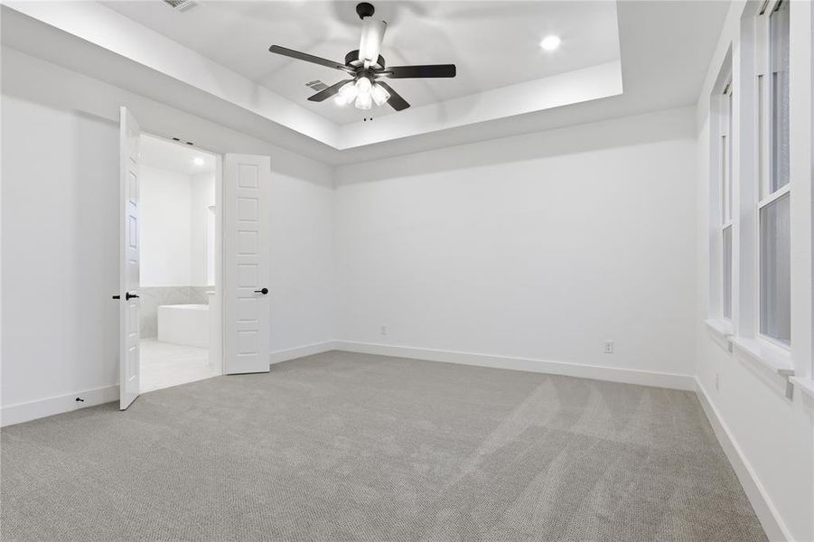 Spacious, unfurnished interior of a new home in Pecan Grove, Cross Timber (Image 21).