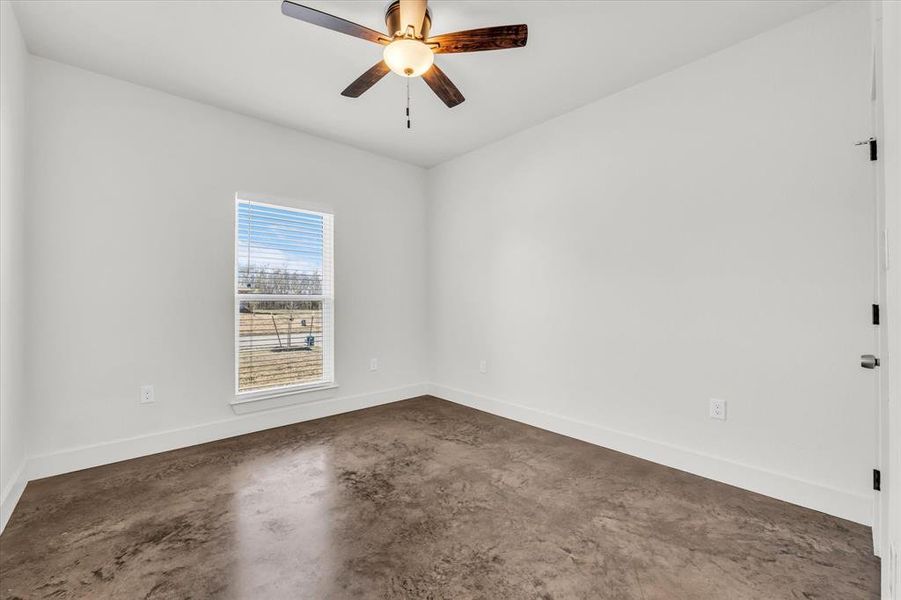 Spacious, unfurnished interior of a new home in , Riesel (Image 27).