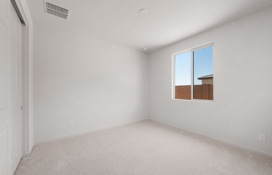 Spacious, unfurnished interior of a new home in Soleo, San Tan Valley (Image 14).