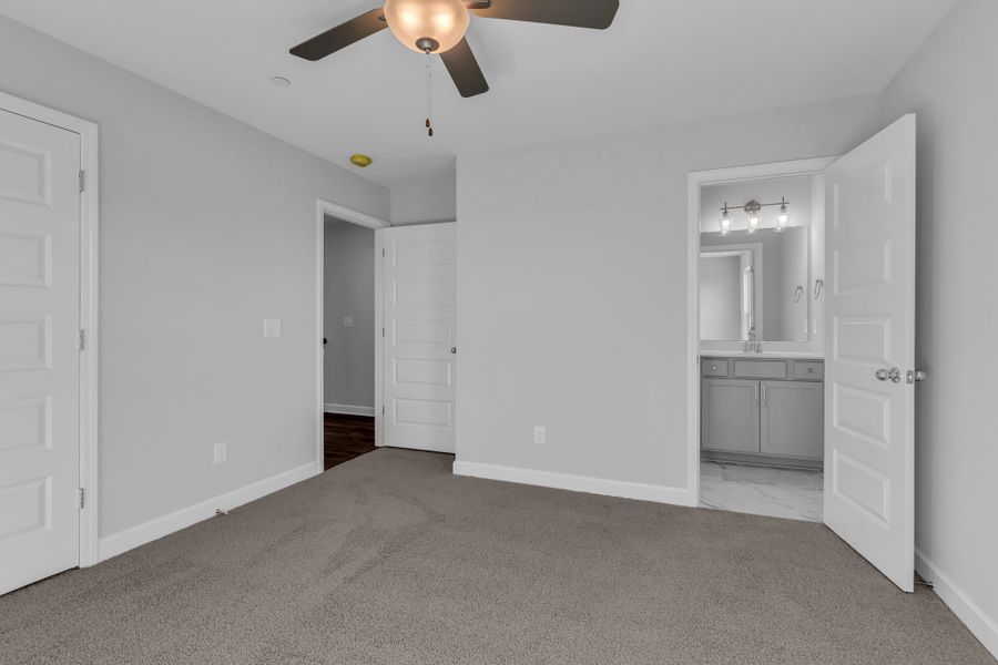 Spacious, unfurnished interior of a new home in Oxford Station, Gallatin (Image 23). Spacious, unfurnished interior of a new home in Oxford Station, Gallatin (Image 23).