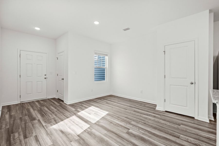 Representative unfurnished interior of a home built from the Sterling by Starlight Homes in Andalusia, Loris (Image 19).
