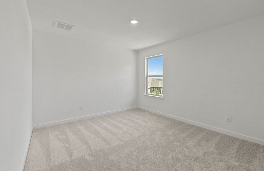 Spacious, unfurnished interior of a new home in Wolf Ranch, Georgetown (Image 18).