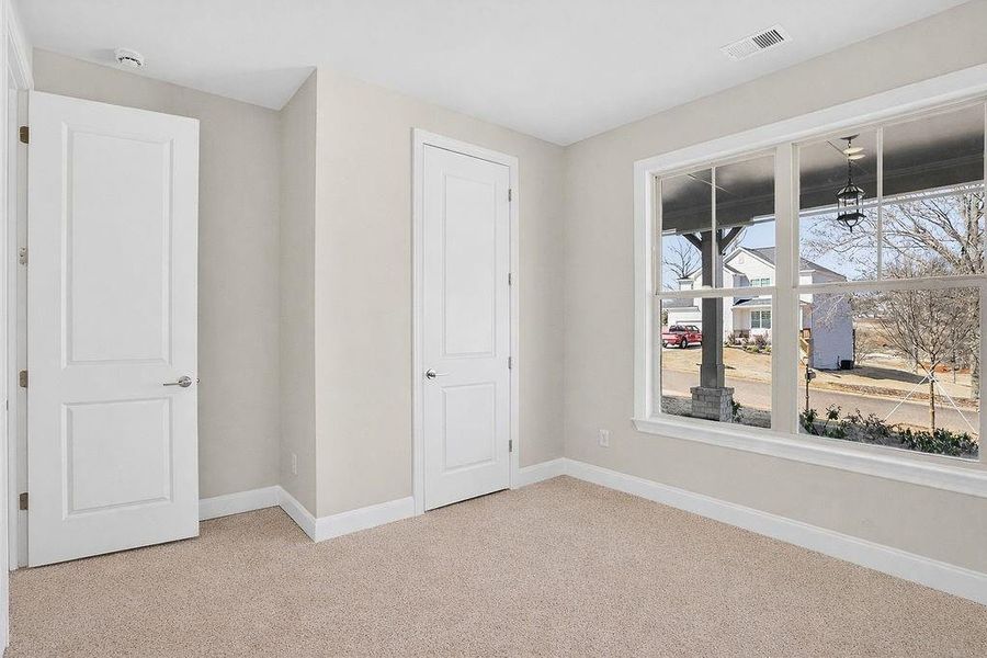 Spacious, unfurnished interior of a new home in , Homer (Image 34).