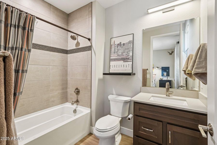 29-web-or-mls-W La Reata Ave-S1709-029