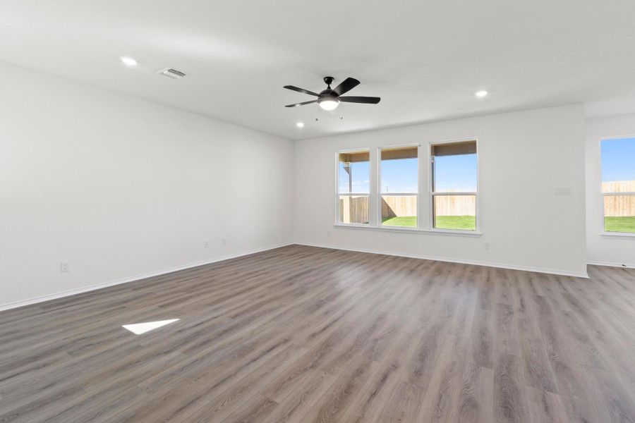 Spacious, unfurnished interior of a new home in Salerno - Classic Collection, Round Rock (Image 14). Spacious, unfurnished interior of a new home in Salerno - Classic Collection, Round Rock (Image 14).