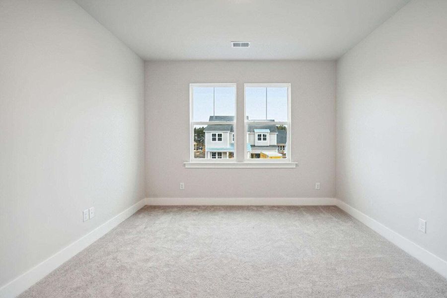 Spacious, unfurnished interior of a new home in Carnes Crossroads, Summerville (Image 12).