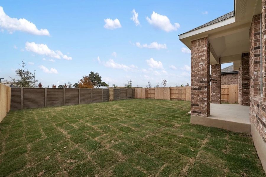 Exterior details and patio area of a home in Berry Creek Highlands, Georgetown (Image 30).