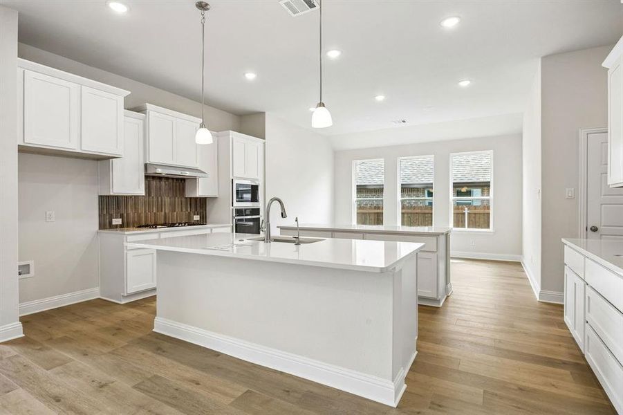 14-625Majestic_014 14-625Majestic_014