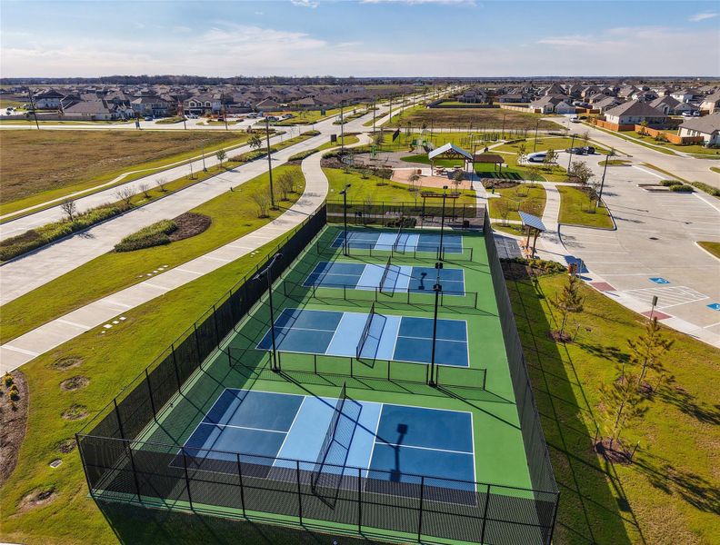 Community amenities in River Ranch, Dayton (Image 28).
