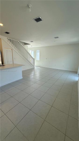 Spacious, unfurnished interior of a new home in , Homestead (Image 10).
