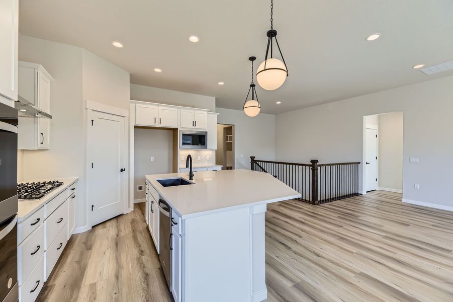 Plan C454 Kitchen Representative Photo